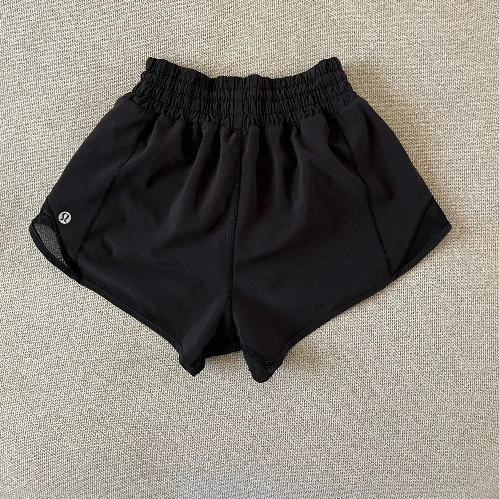Lululemon Hotty Hot Short *High-Rise 2.5" Inseam Size 0_5